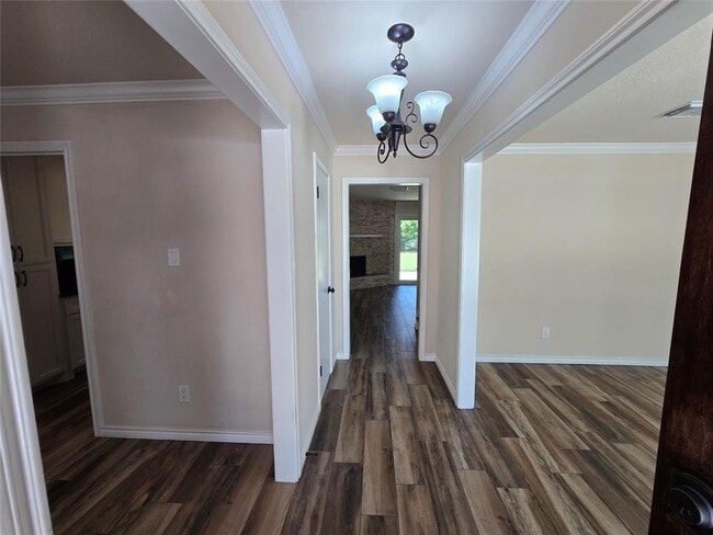 Building Photo - 9211 Kempwood Dr