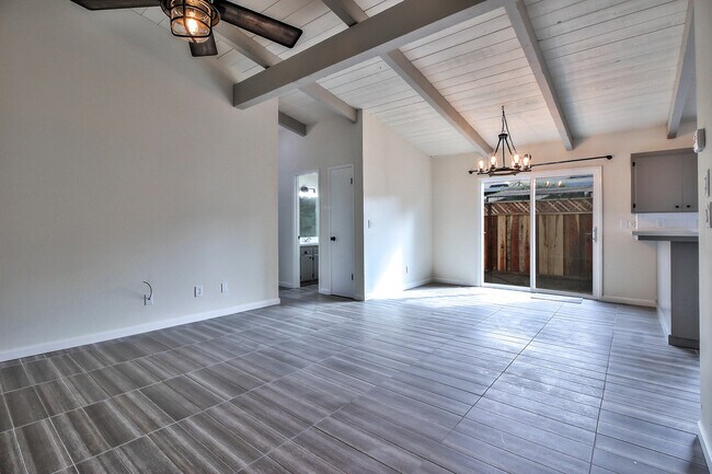 Foto del edificio - Mar Vista Dr.- Duplex