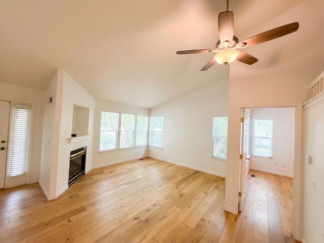Foto del edificio - 2089 N Fork Dr