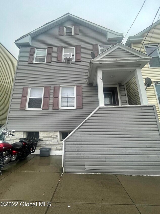 Primary Photo - 938 Broadway