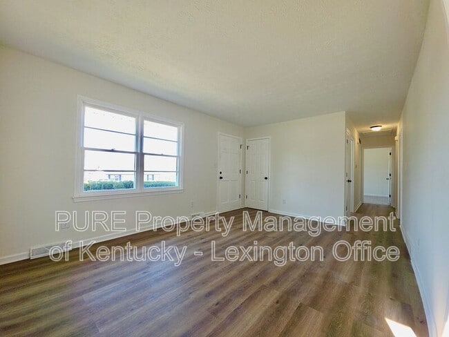 Building Photo - 3728 Crosby Dr