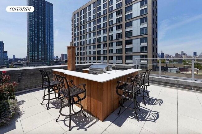 Building Photo - 41-34 Crescent Street 6E