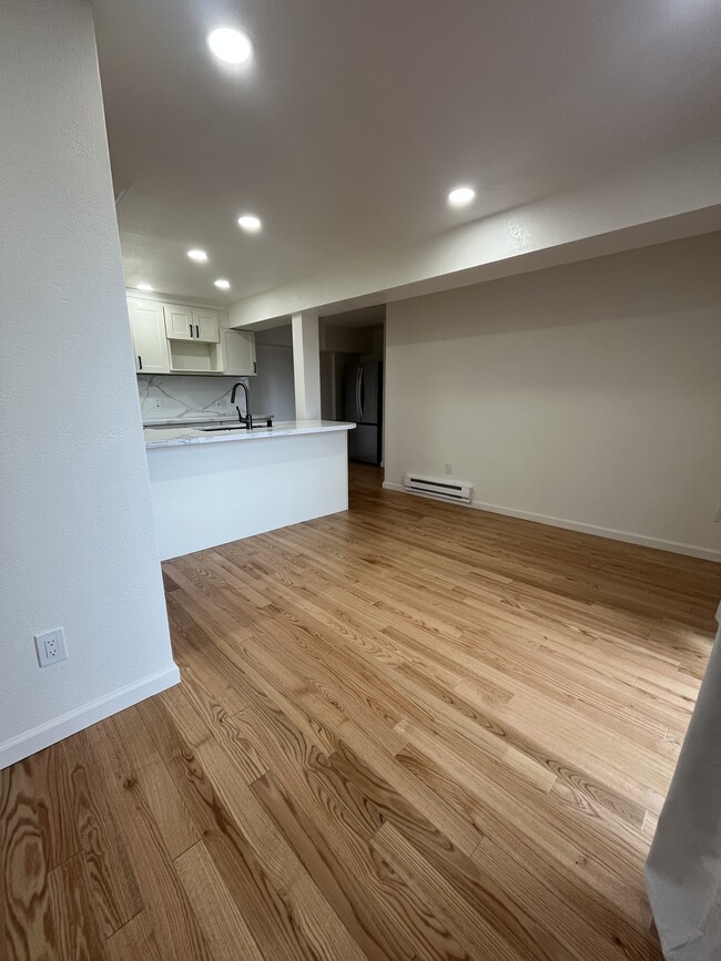 Livingroom - 139 Ripley St