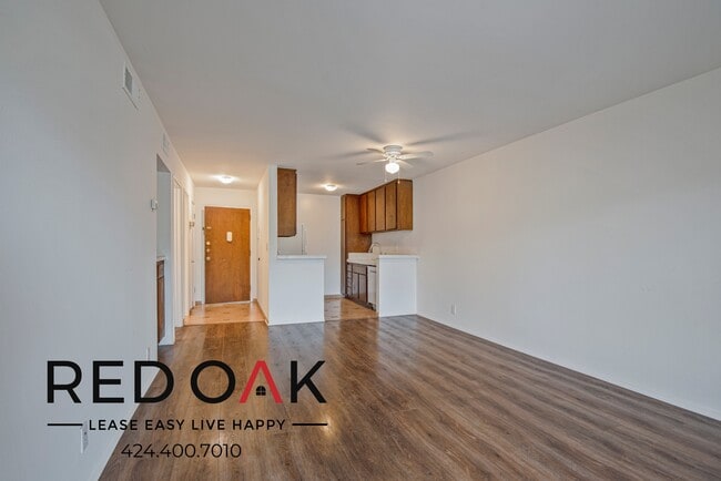 Building Photo - ~2 Weeks FREE~ Bright and Spacious One Bed...