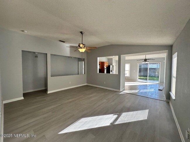 Building Photo - 348 Bostwick Cir