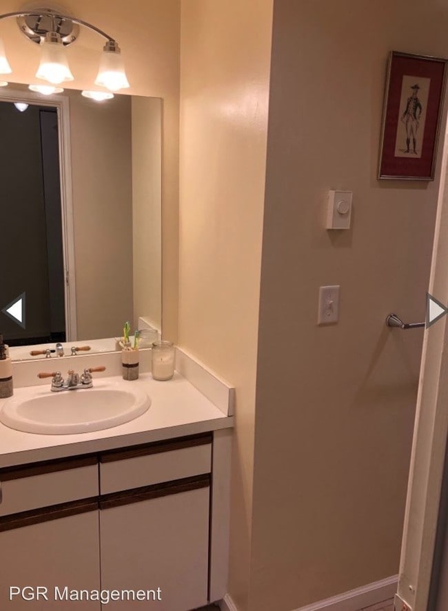 Building Photo - 1 br, 1 bath House - 271 Burgundy Hill Lane