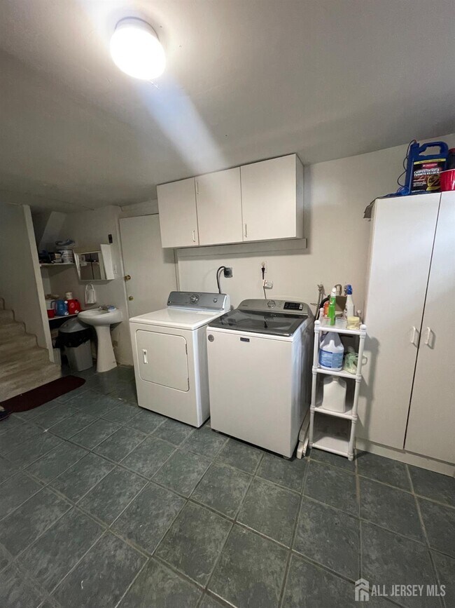 Foto del edificio - 92 Holly Rd