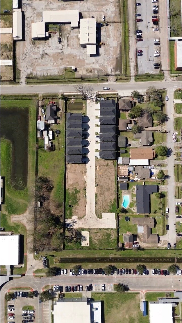 Building Photo - 318 Charlock St