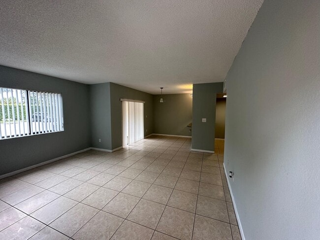 Foto del edificio - 6031 10th Ave N