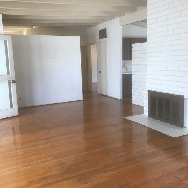 Foto del edificio - 392 Hayes Ave