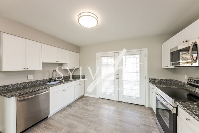 Foto del edificio - Welcome to this charming 3 bedroom home.
