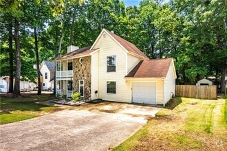 Building Photo - 2568 Redfield Dr