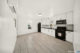 Building Photo - 359 Park Ave