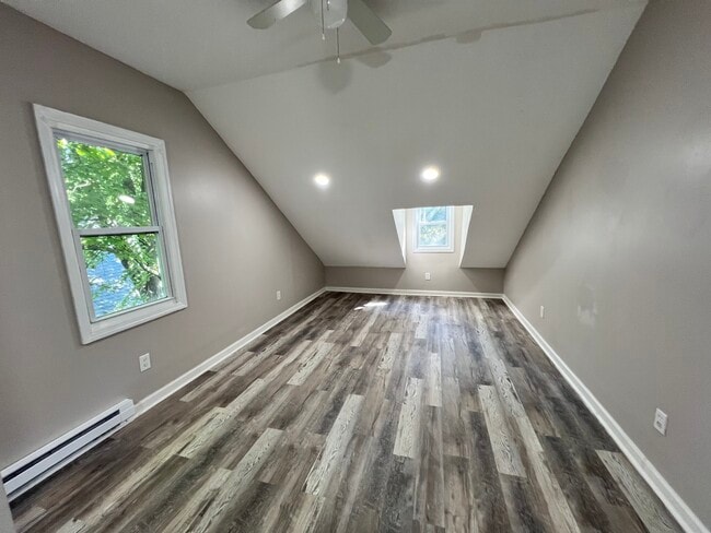 Building Photo - 4623 Grace Pl