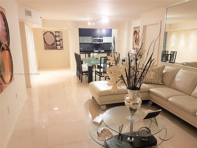 Building Photo - 9341 Collins Ave