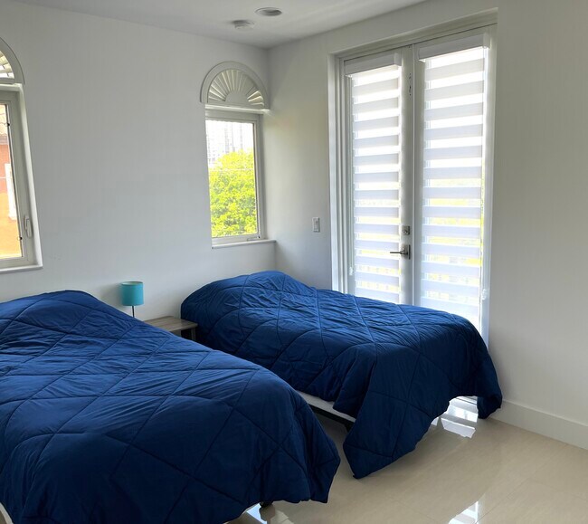2nd bedroom - 812 NE 7th St