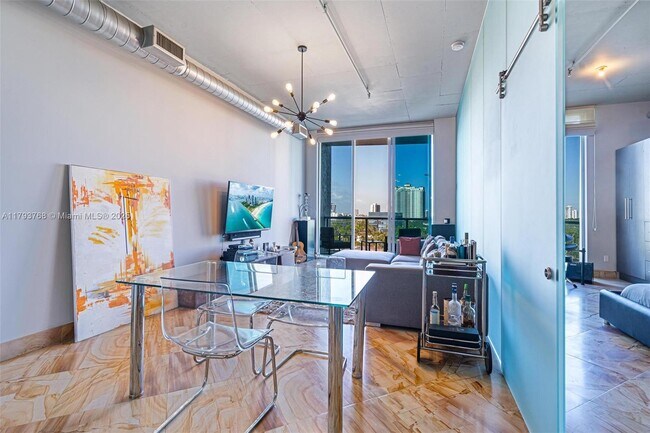 Foto del edificio - 3029 NE 188th St
