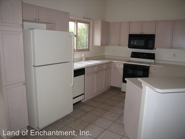 Foto del edificio - 212 Serenity Hills Pl SE