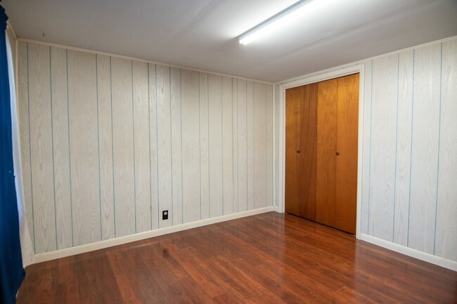 Building Photo - 2 Bedroom 1 Bath Country Living