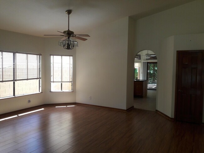 Building Photo - 15852 N 50th St