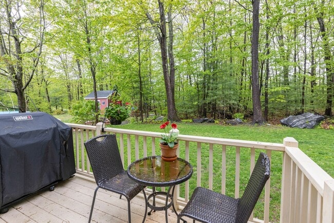 Building Photo - 90 Farragut St