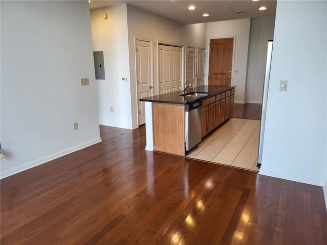 Foto del edificio - 3040 Peachtree Rd