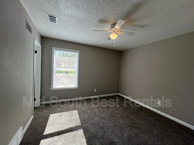 Foto del edificio - 5005 Chuck Ave