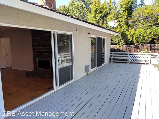 Building Photo - 4 br, 2 bath House - 1636 English Dr