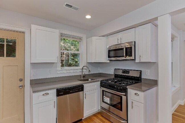 Foto del edificio - 721 Parker St