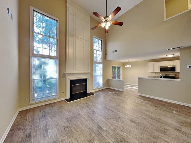 Building Photo - 2985 Binghampton Ln