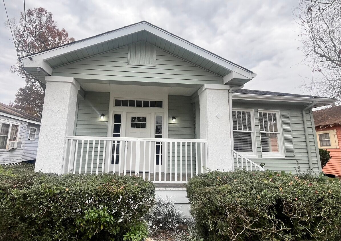Primary Photo - 1632 Olive St