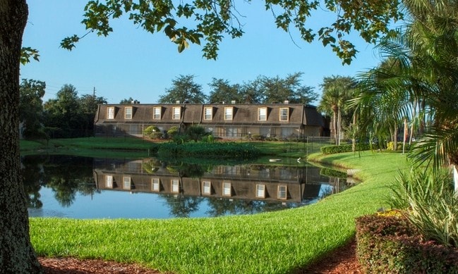 Foto del edificio - Villas at Pinecrest