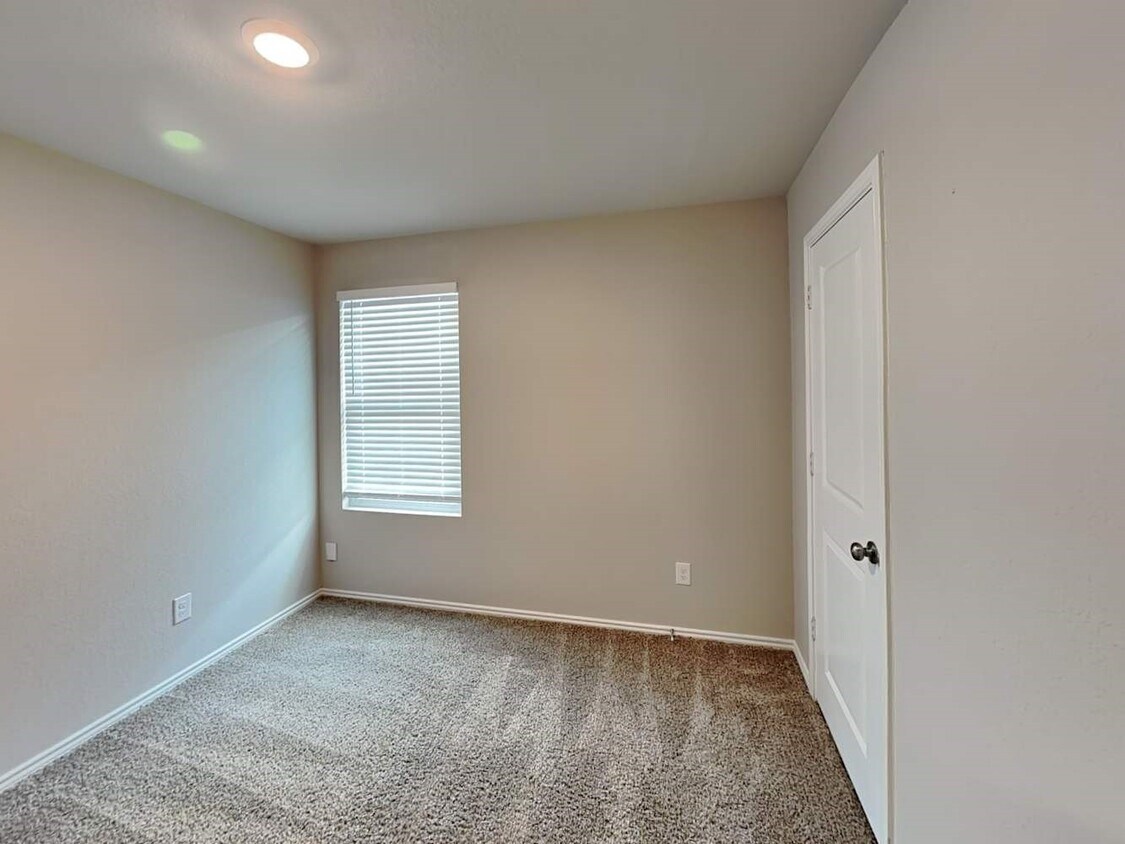 Building Photo - 5618 Basilica Pl