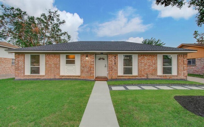 Building Photo - 9719 Railton St