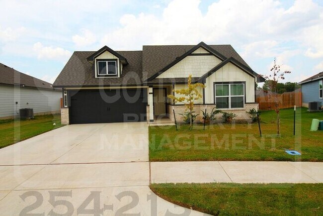 Foto del edificio - 1704 Cedrus Dr