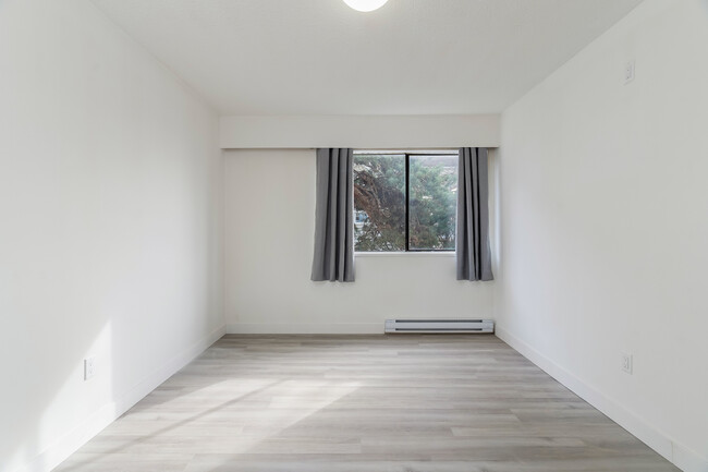 Photo du bâtiment - 315 1st St E