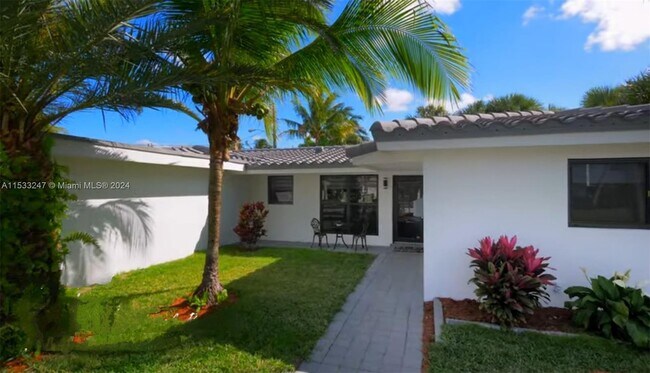 Foto del edificio - 310 SE 13th Ct