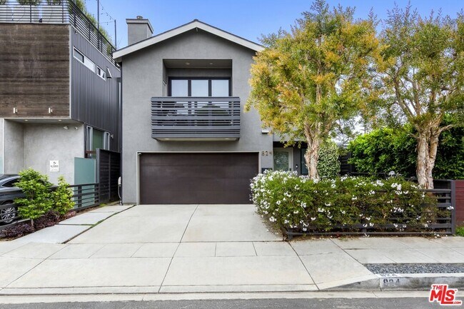 Building Photo - 824 Brooks Ave