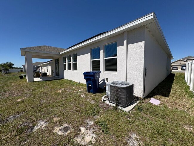 Building Photo - 6938 Perch Hammock Lp
