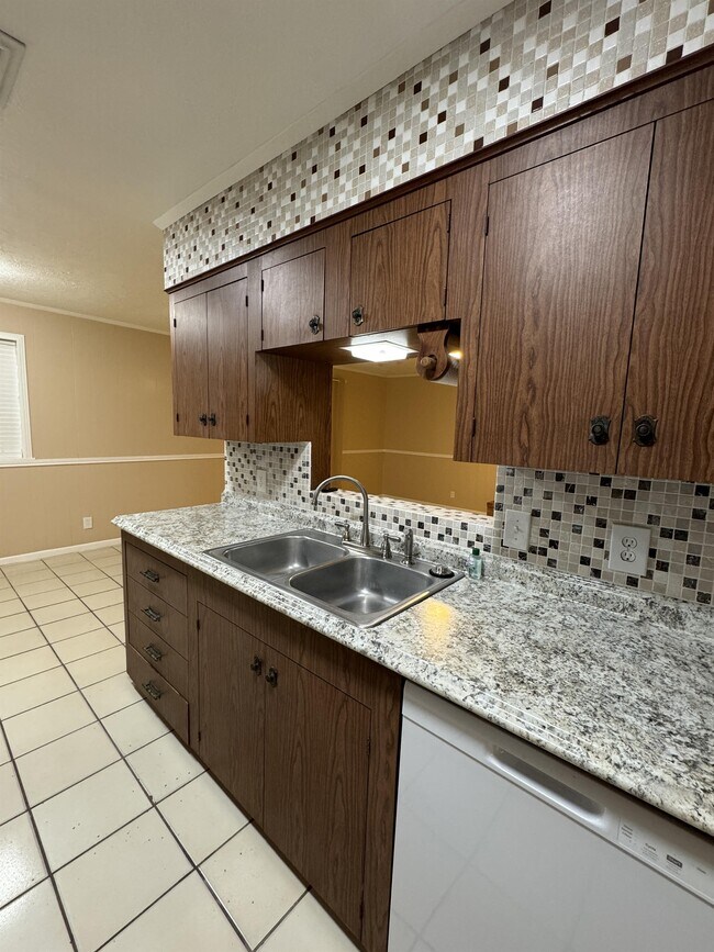Building Photo - 5380 Wagon Trail
