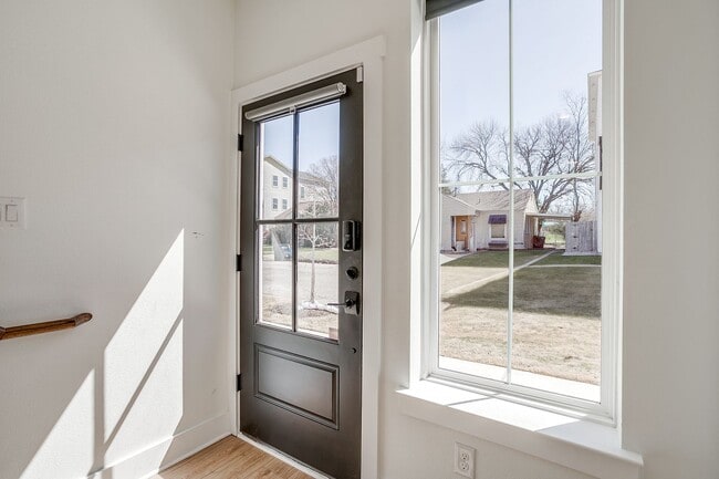 Foto del edificio - 2322 Benbrook Blvd