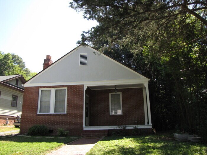 Primary Photo - 911 Arnette Ave
