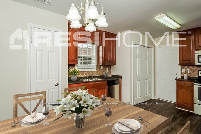 Foto del edificio - 702 Carter Grove Rd