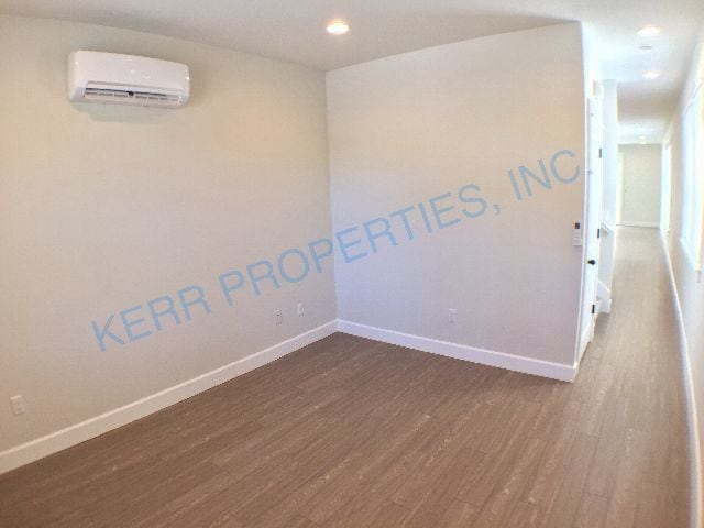 Building Photo - 4922 SE 65th Ave