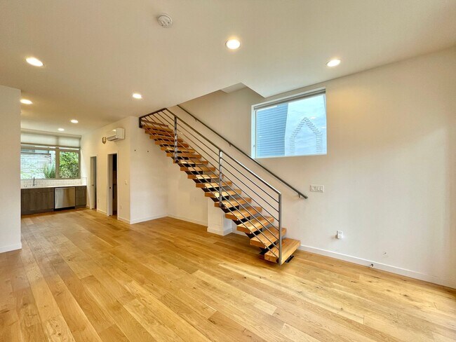 Foto del edificio - Great TownHome For Rent