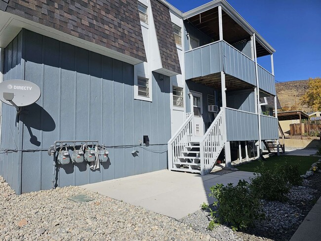 Back deck - 329 N Columbine St