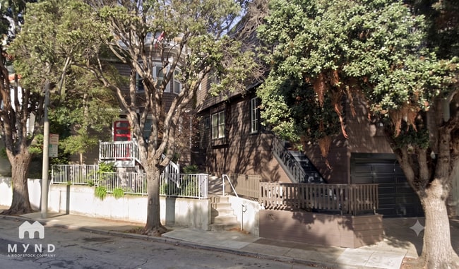 Building Photo - 308 Roosevelt Way