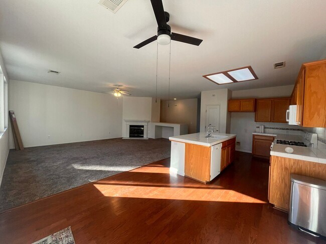 Building Photo - 1678 Trebbiano St
