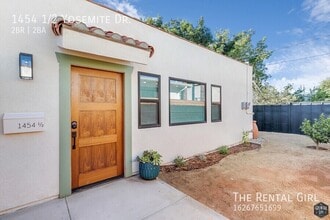 Building Photo - 1454 Yosemite Dr