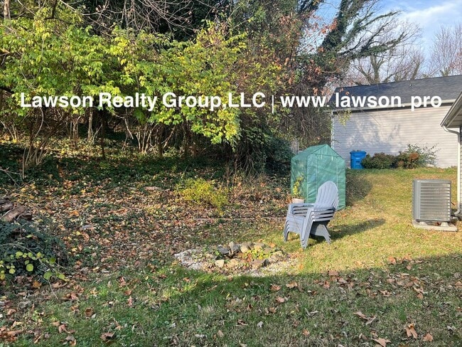 Building Photo - Adorable and Updated-One Level Living with Paved Driveway